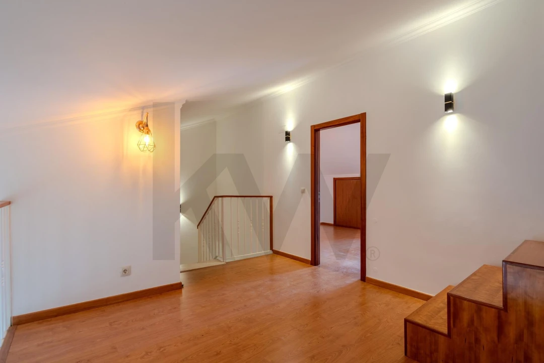 Apartamento T3 para Arrendamento em Avenidas Novas Foto 21