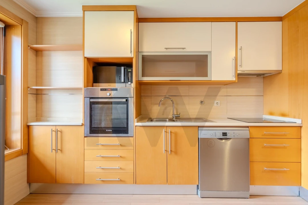 Apartamento T3 para Arrendamento em Avenidas Novas Foto 7