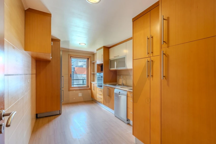 Apartamento T3 para Arrendamento em Avenidas Novas Foto 6