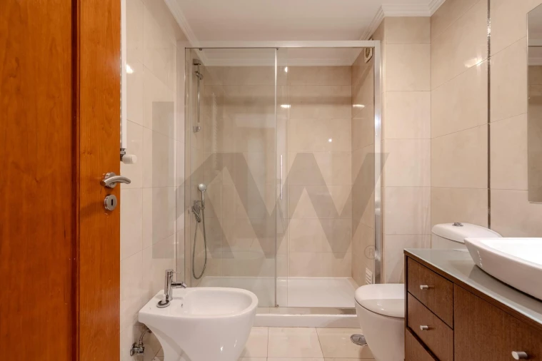 Apartamento T3 para Arrendamento em Avenidas Novas Foto 14