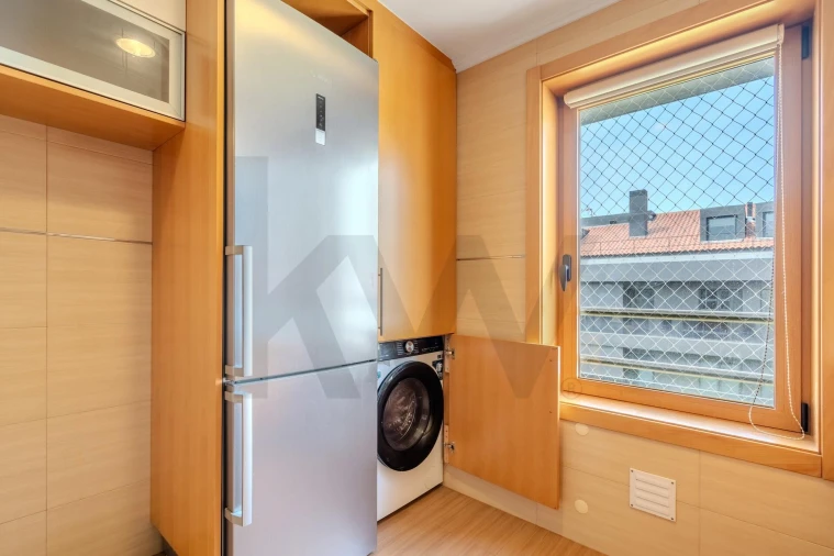Apartamento T3 para Arrendamento em Avenidas Novas Foto 10