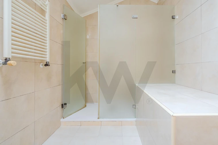 Apartamento T3 para Arrendamento em Avenidas Novas Foto 25