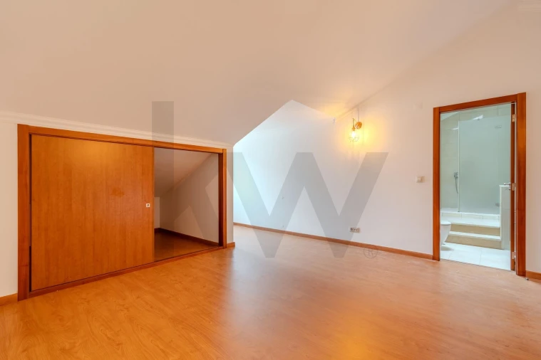 Apartamento T3 para Arrendamento em Avenidas Novas Foto 29
