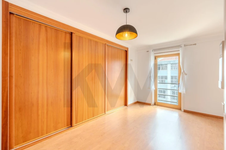 Apartamento T3 para Arrendamento em Avenidas Novas Foto 16