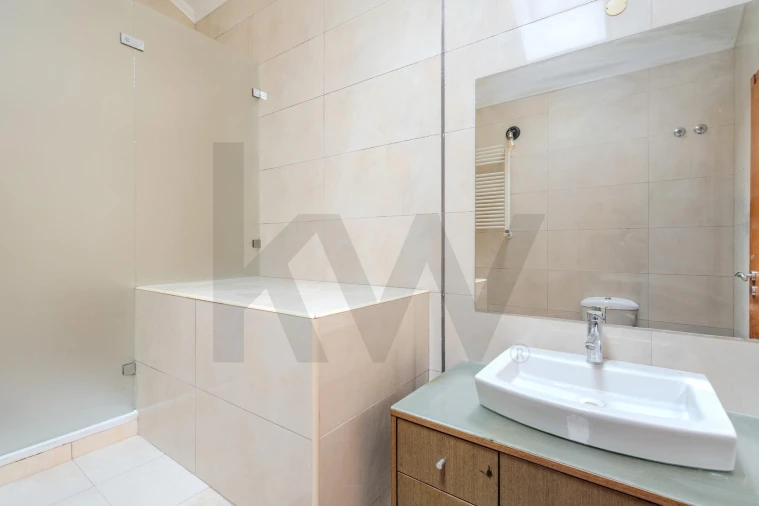 Apartamento T3 para Arrendamento em Avenidas Novas Foto 26