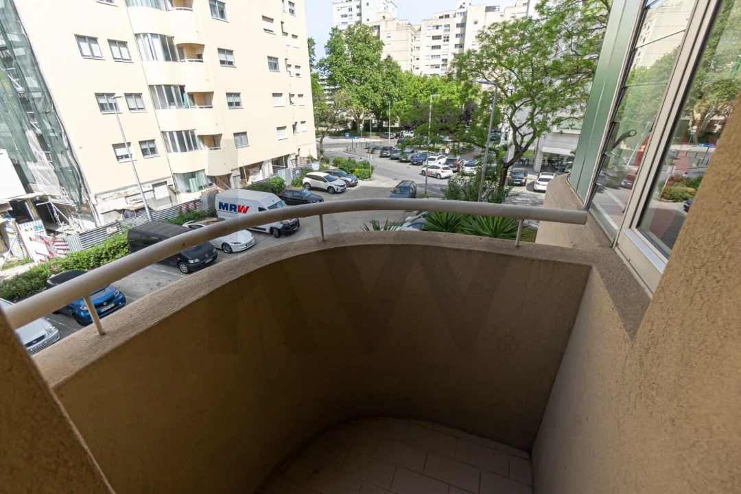 Apartamento T1 para Arrendamento em Paranhos Foto 10