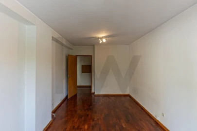 Apartamento T1 para Arrendamento em Paranhos