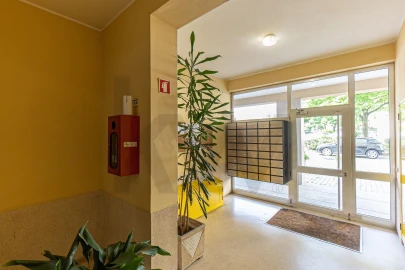 Apartamento T1 para Arrendamento em Paranhos