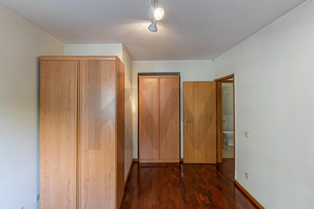 Apartamento T1 para Arrendamento em Paranhos Foto 23