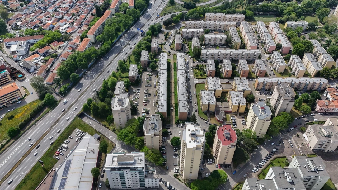 Apartamento T1 para Arrendamento em Paranhos Foto 30