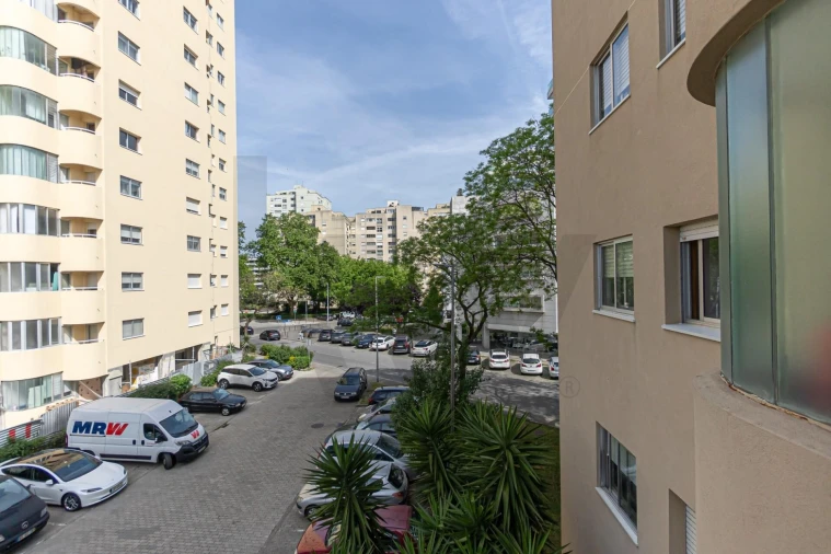 Apartamento T1 para Arrendamento em Paranhos Foto 27
