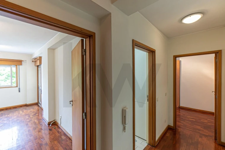 Apartamento T1 para Arrendamento em Paranhos Foto 4