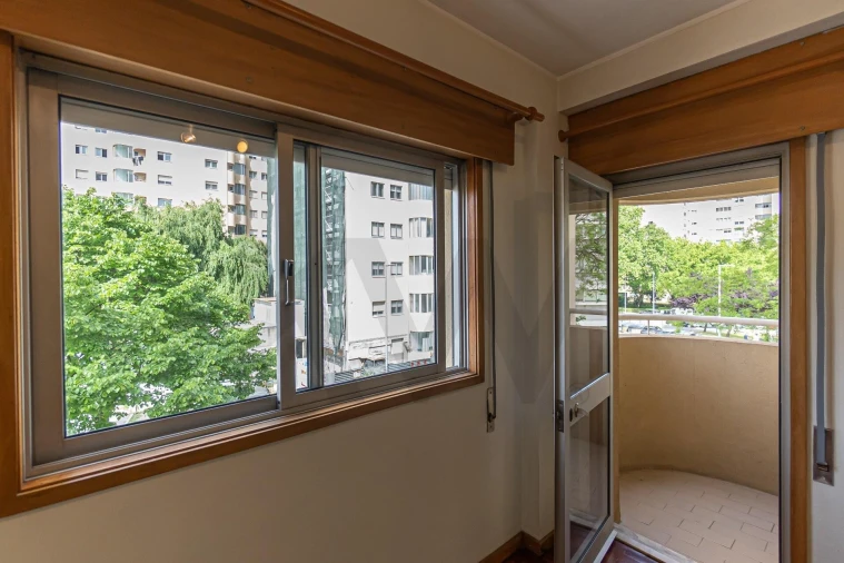 Apartamento T1 para Arrendamento em Paranhos Foto 8