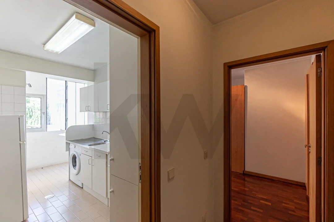 Apartamento T1 para Arrendamento em Paranhos Foto 17