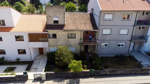 Moradia T6 para Venda em Sé, Santa Maria e Meixedo