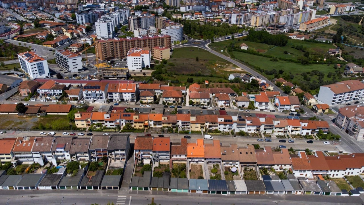 Moradia T6 para Venda em Sé, Santa Maria e Meixedo Foto 32