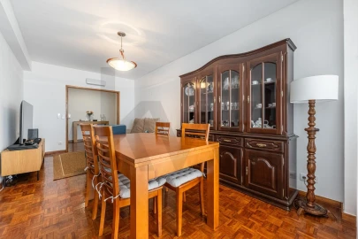 Apartamento T4 para Venda em Subportela, Deocriste e Portela Susã