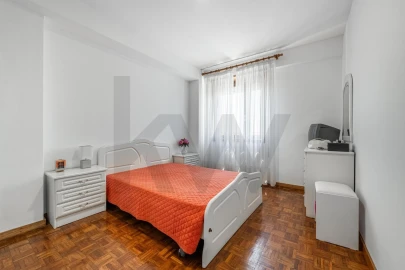 Apartamento T4 para Venda em Subportela, Deocriste e Portela Susã