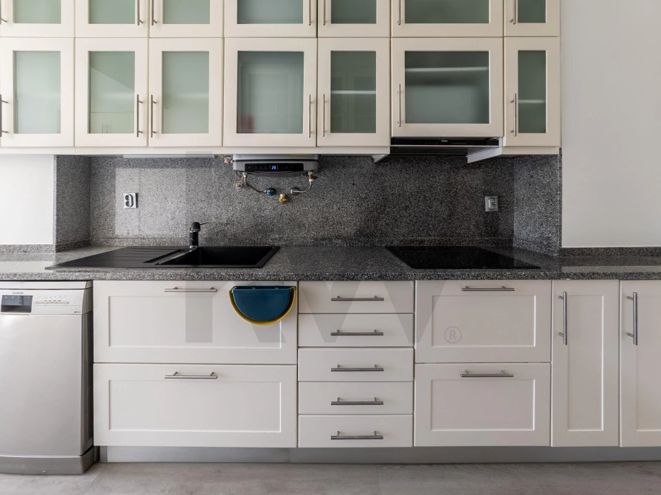 Apartamento T4 para Arrendamento em Lumiar Foto 16