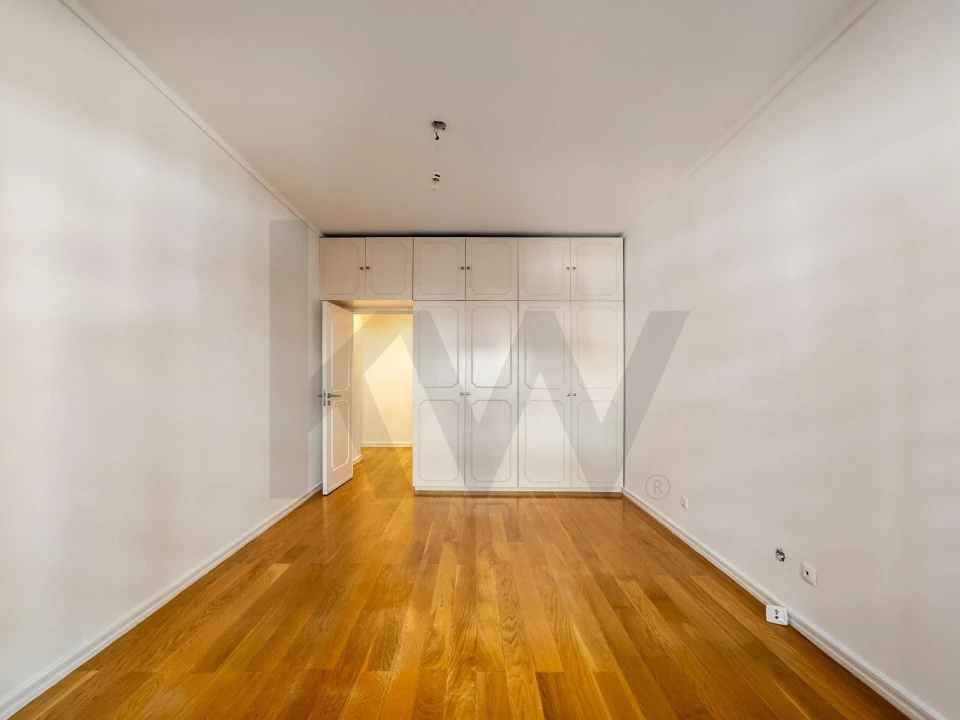 Apartamento T4 para Arrendamento em Lumiar Foto 27