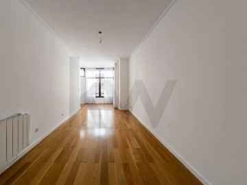 Apartamento T4 para Arrendamento em Lumiar