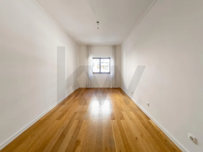 Apartamento T4 para Arrendamento em Lumiar Foto 21
