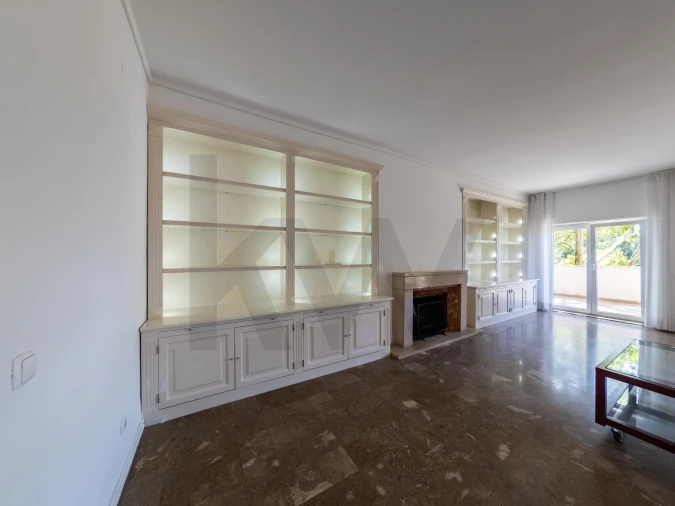 Apartamento T4 para Arrendamento em Lumiar Foto 7