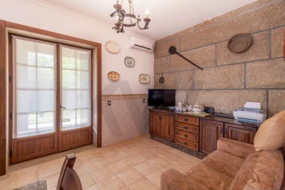 Quinta T3 para Venda em Lustosa e Barrosas (Santo Estêvão)