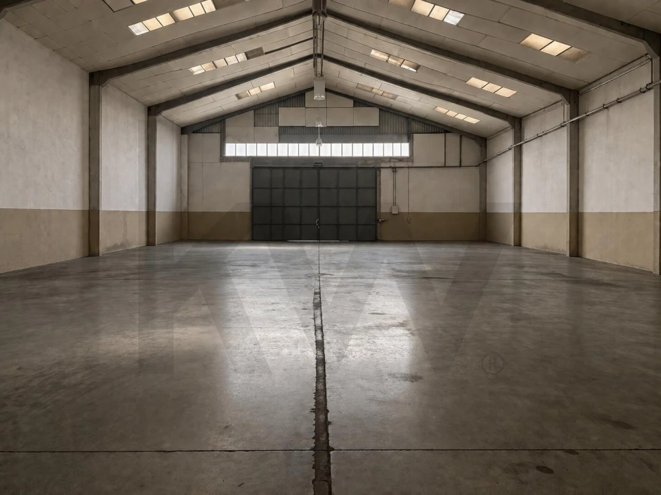 Armazém para Arrendamento em Castêlo da Maia Foto 1