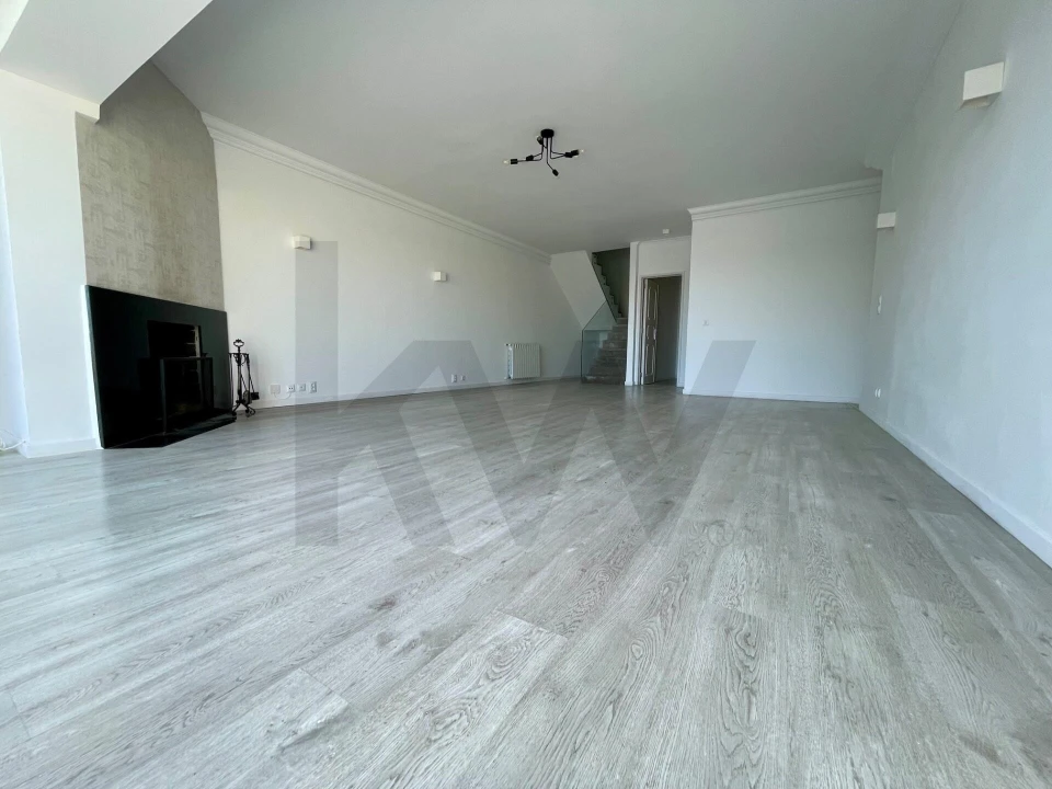 Moradia T3 para Venda em Carcavelos e Parede Foto 13