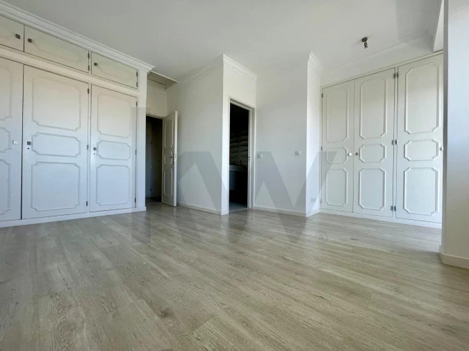 Moradia T3 para Venda em Carcavelos e Parede Foto 18
