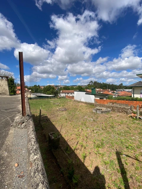 Moradia T4 para Venda em O. Azeméis, Riba-Ul, Ul, Macinhata Seixa, Madail