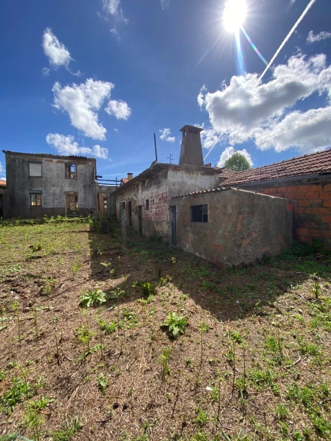 Moradia T4 para Venda em O. Azeméis, Riba-Ul, Ul, Macinhata Seixa, Madail