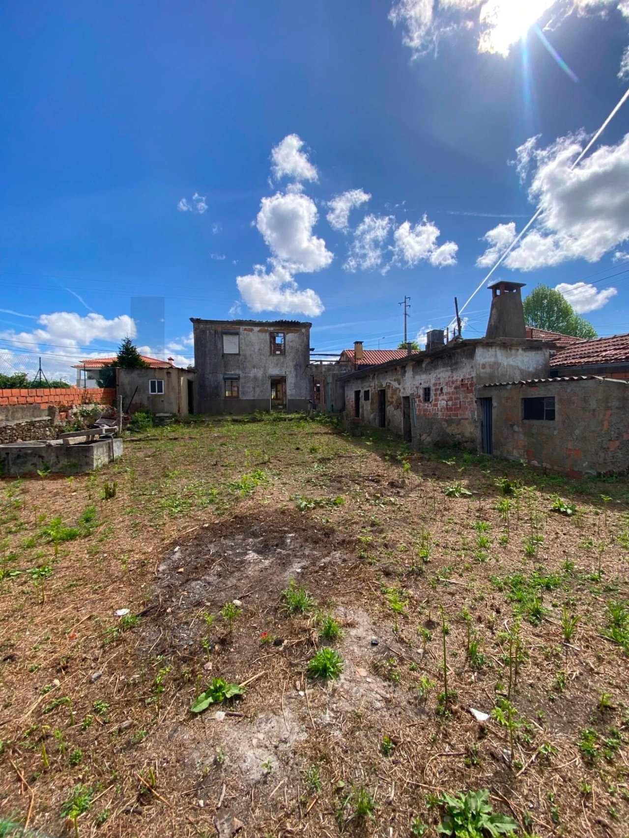 Moradia T4 para Venda em O. Azeméis, Riba-Ul, Ul, Macinhata Seixa, Madail Foto 4