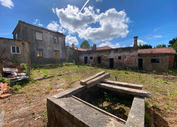 Moradia T4 para Venda em O. Azeméis, Riba-Ul, Ul, Macinhata Seixa, Madail Foto 8