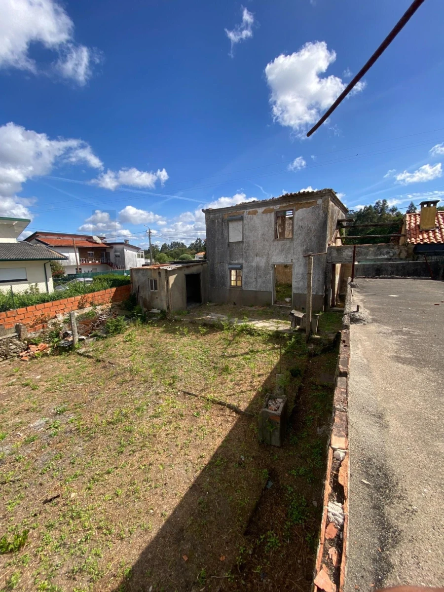 Moradia T4 para Venda em O. Azeméis, Riba-Ul, Ul, Macinhata Seixa, Madail Foto 9