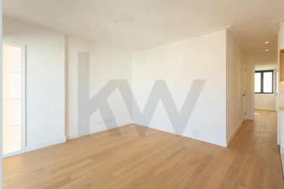 Apartamento T2 para Arrendamento em Penha de França