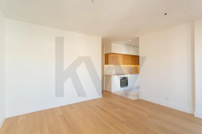 Apartamento T2 para Arrendamento em Penha de França