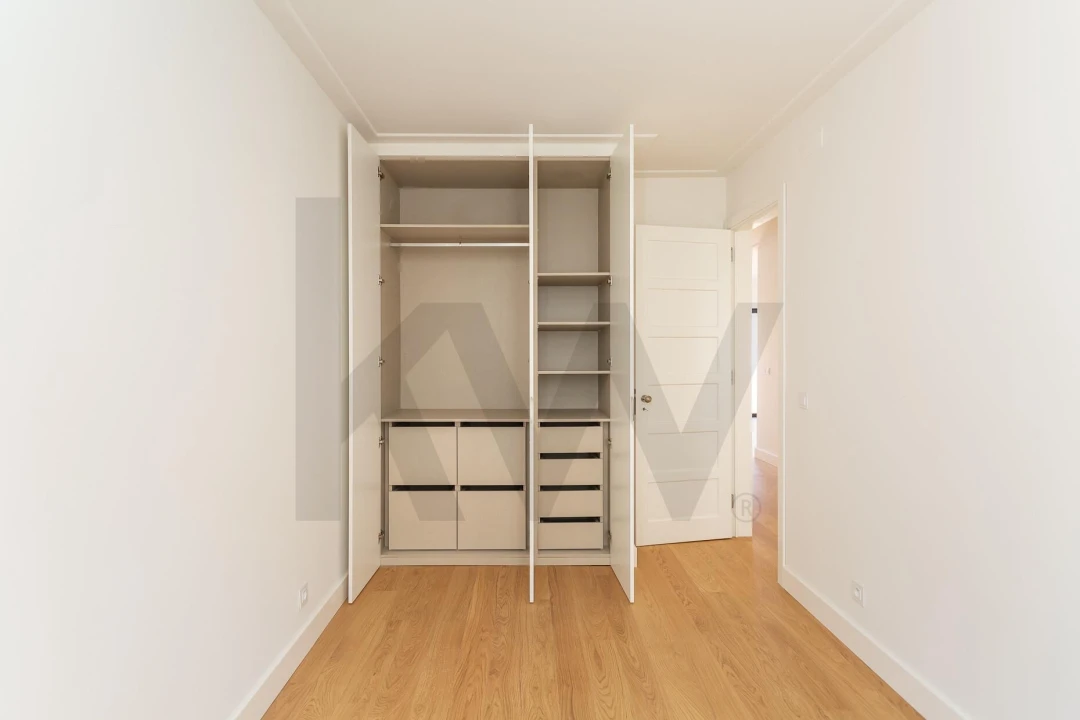 Apartamento T2 para Arrendamento em Penha de França Foto 22