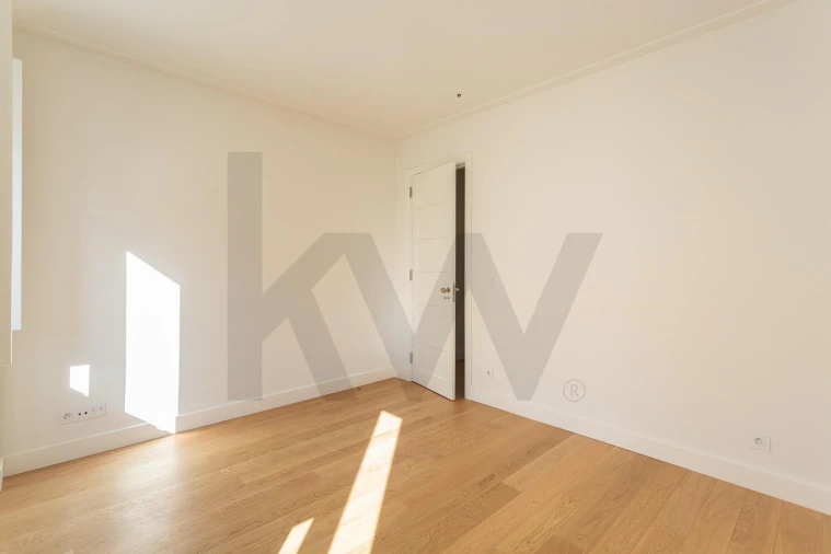Apartamento T2 para Arrendamento em Penha de França Foto 16
