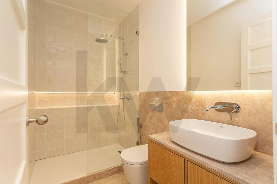 Apartamento T2 para Arrendamento em Penha de França Foto 17