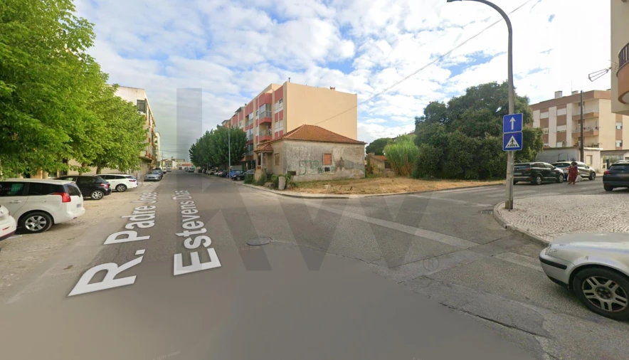 Moradia T4 para Venda em Pinhal Novo Foto 4