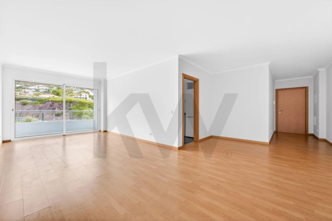 Apartamento T2 para Venda em Caniço Foto 6