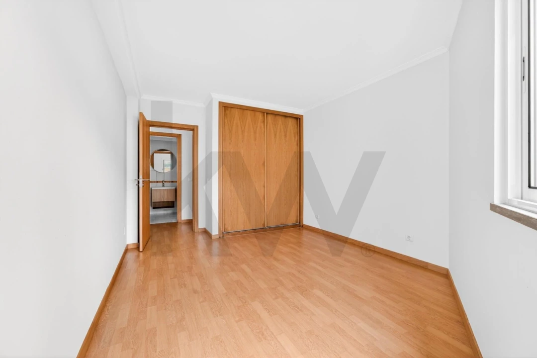 Apartamento T2 para Venda em Caniço Foto 17