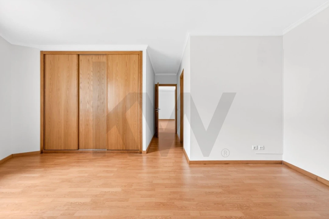 Apartamento T2 para Venda em Caniço Foto 13