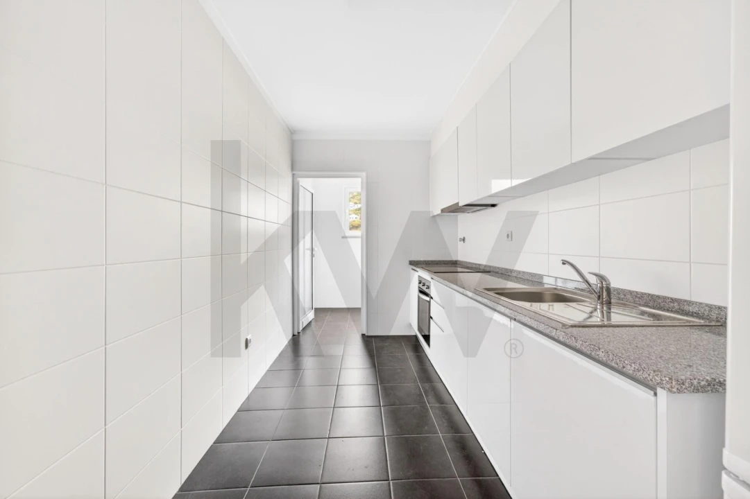 Apartamento T2 para Venda em Caniço Foto 8