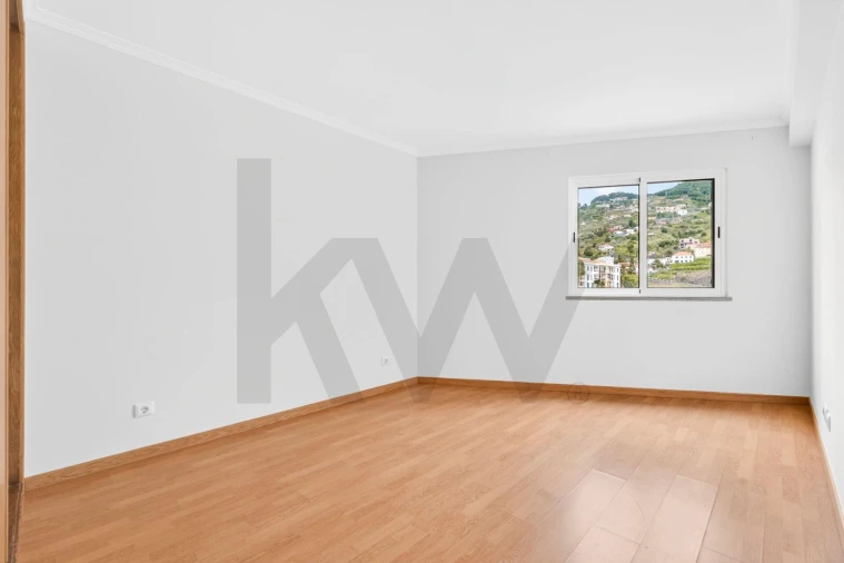 Apartamento T2 para Venda em Caniço Foto 18