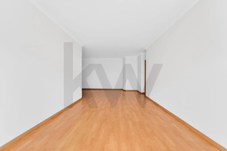 Apartamento T2 para Venda em Caniço Foto 4