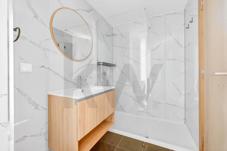 Apartamento T2 para Venda em Caniço Foto 15