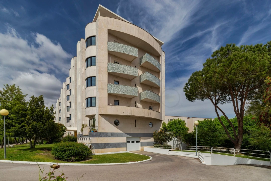 Apartamento T4 para Venda em Setubal (São Sebastião) Foto 1